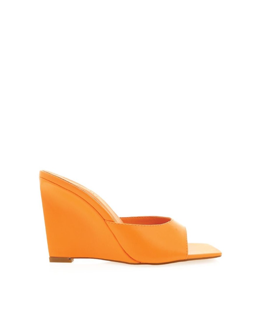 Women Billini Wedges | Karla Apricot